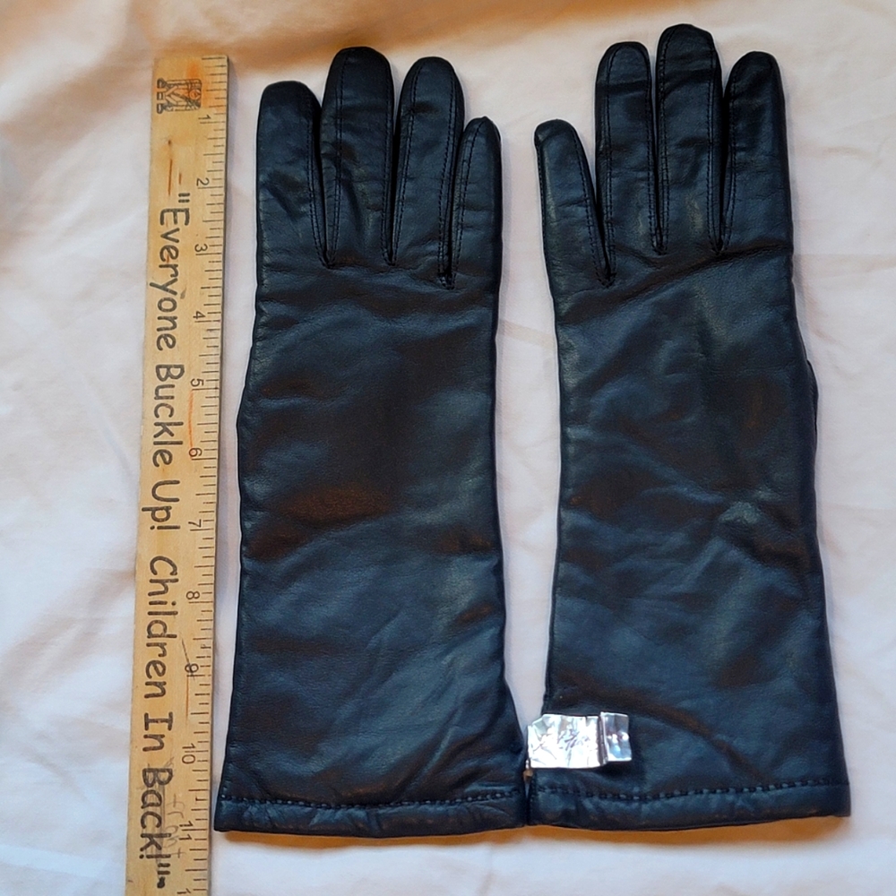Vintage Lord & Taylor black leather gloves, size 7
